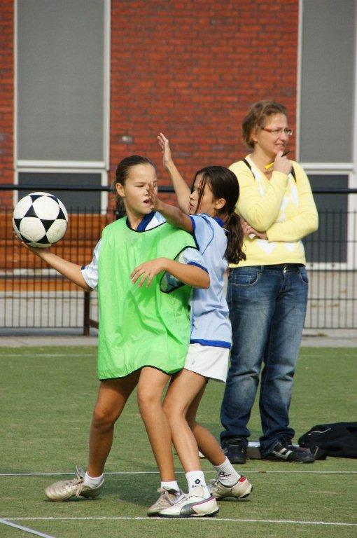 2009-09-26-10.11.33 Korfbal D3-D2_638x960.jpg